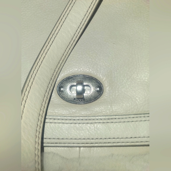 Fossil Marlow Flap Shoulder Bag in Bone - Picture 2 of 14